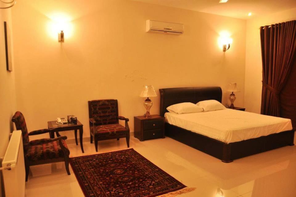 Reina Boutique Hotel - G9 Islamabad Esterno foto