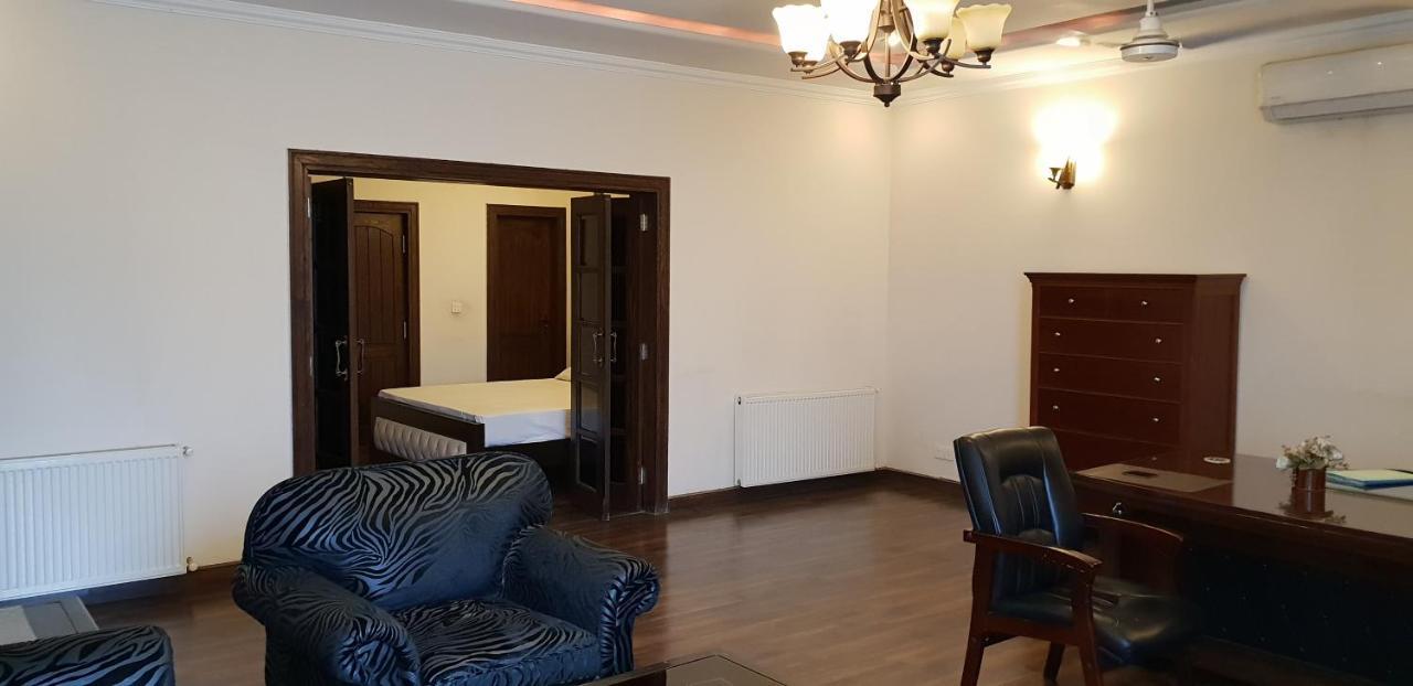 Reina Boutique Hotel - G9 Islamabad Esterno foto